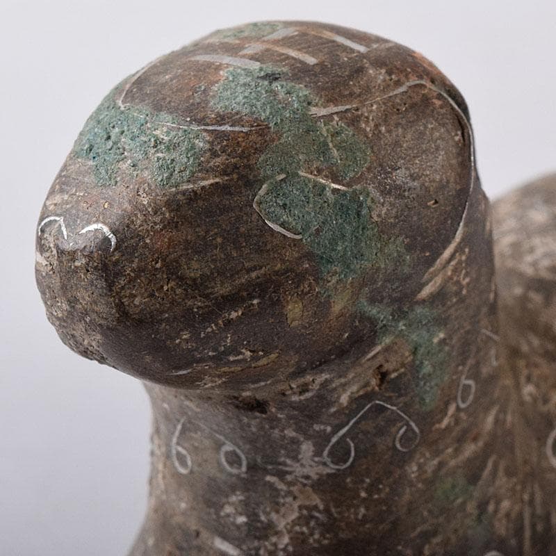 中国　天然石彫刻　銀象嵌彩色　神獣　紙鎮　置物　C　R8592