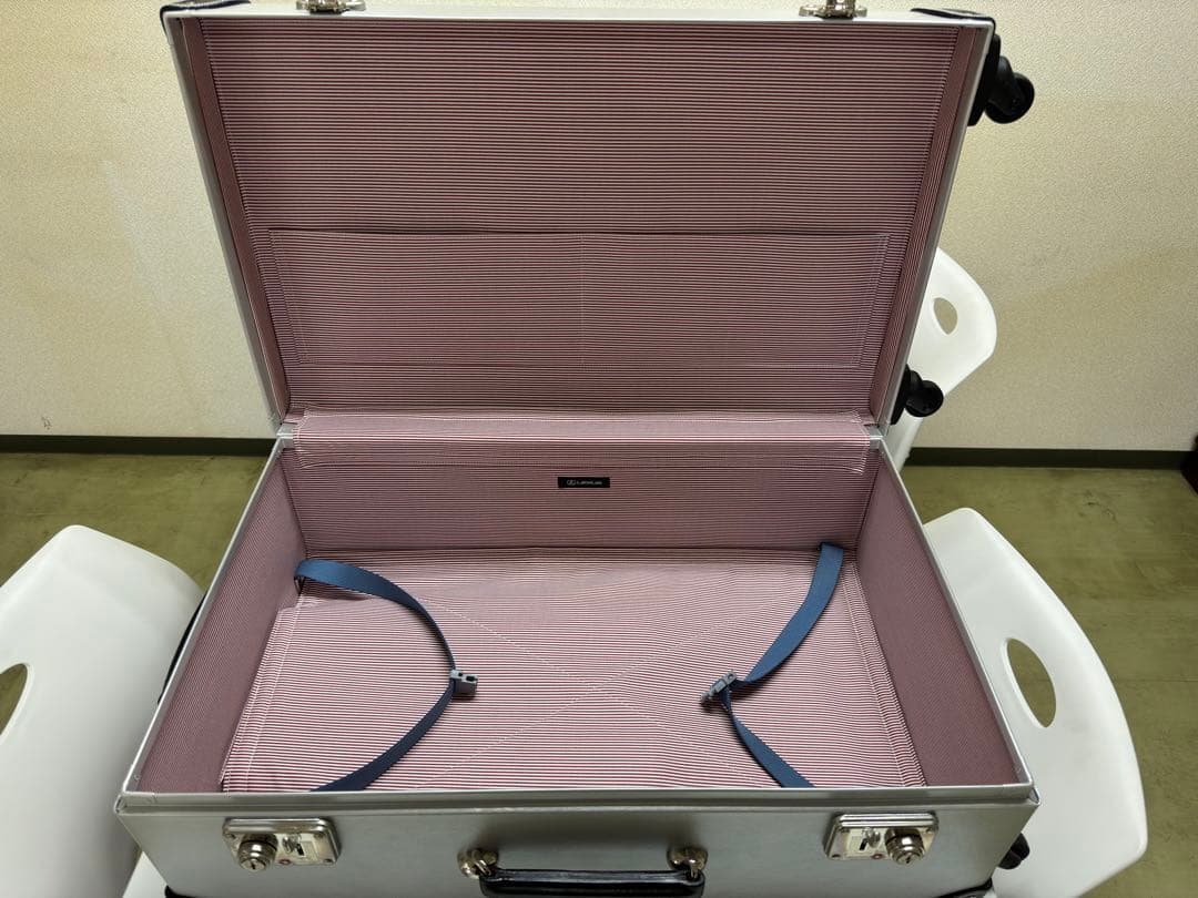 スーツケース　キャリーケース　レクサス