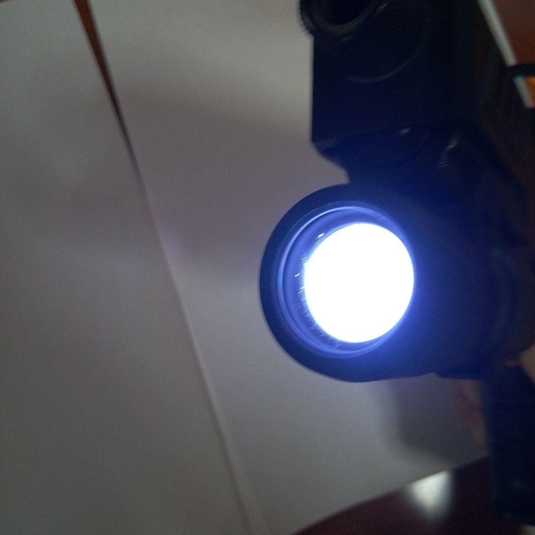 東京マルイ電動グロック18C本体及びバッテリー充電器 付属品は新品のセット