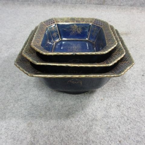 伊万里焼瑠璃金彩松竹梅にこうもり図三つ角鉢 [B24756]