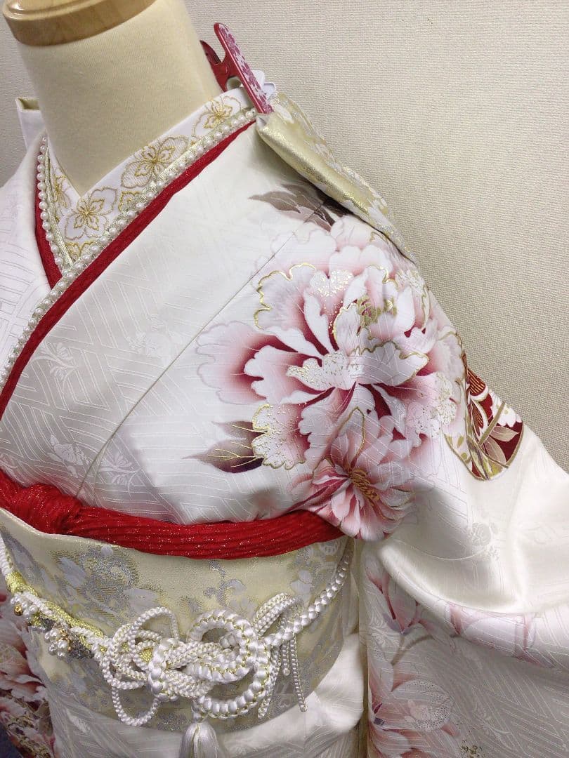 【145~159センチぐらいの方が適応サイズ】白地振袖フルセット