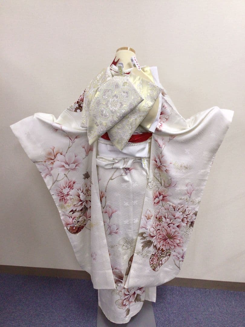 【145~159センチぐらいの方が適応サイズ】白地振袖フルセット
