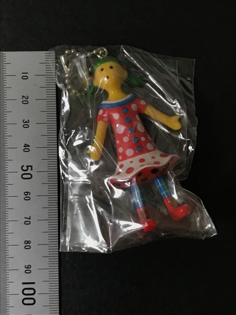草間彌生　ヤヨイちゃん　フィギュア　ハーイ、コンニチハ　キーホルダー