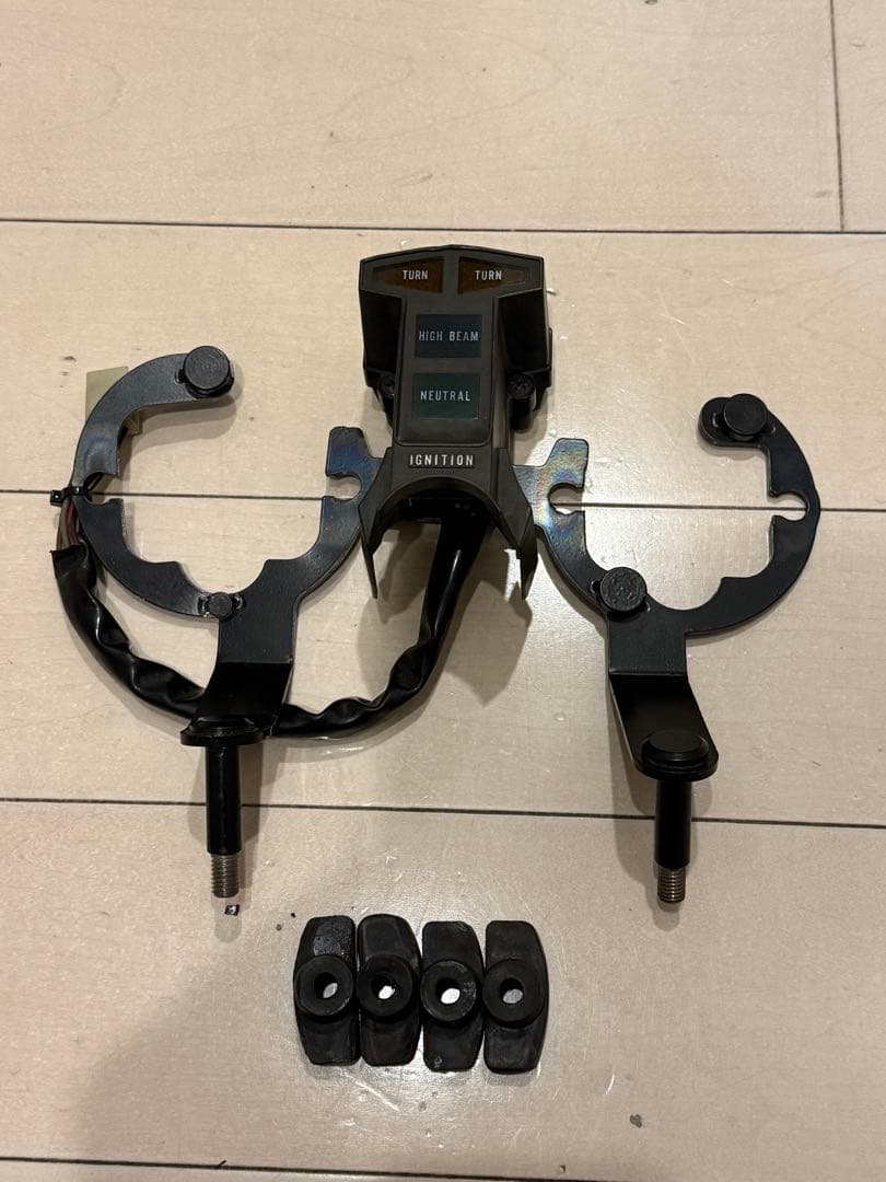 Z400FX メーターブラケット