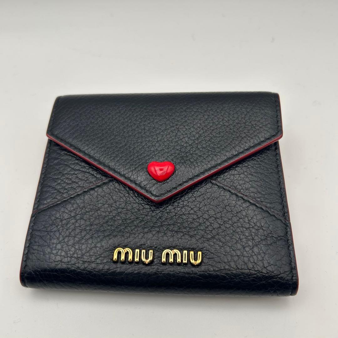 ミュウミュウ　ラブレター　財布　マドラス　コンパクトウォレット　マリーヌルージュ