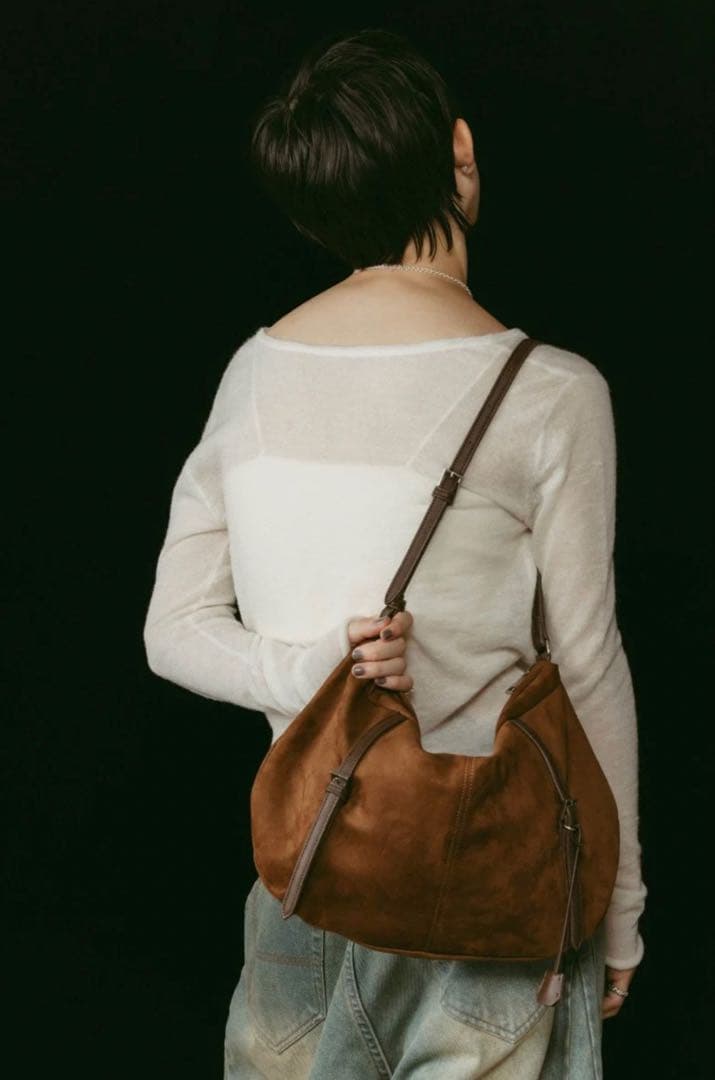 新品　クヌースマーフKnuth Marf suede moon bag