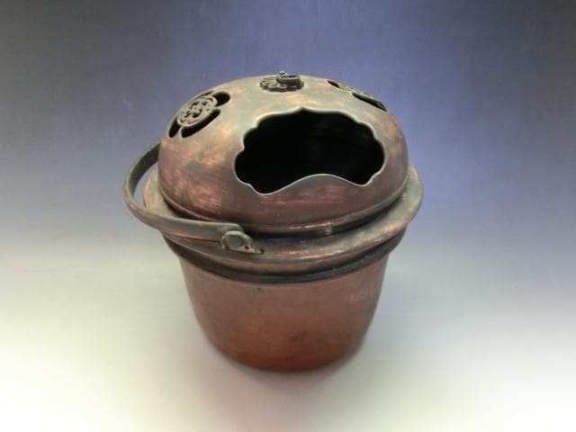 手炉■手焙り 花紋透かし 古銅製 手火鉢 手あぶり 火器 時代物 骨董品■