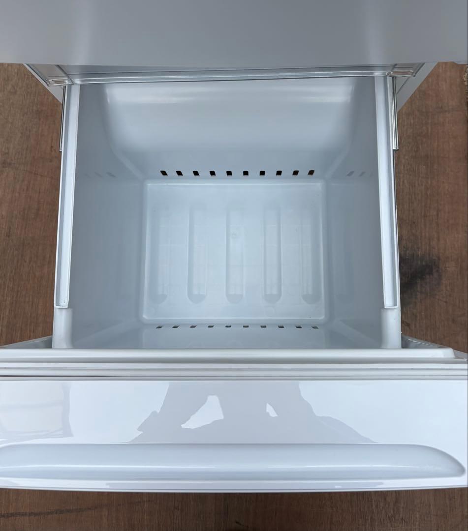 【64】REFAGE YRZ-F15LW 2024年製 156L（傷ありお得品）