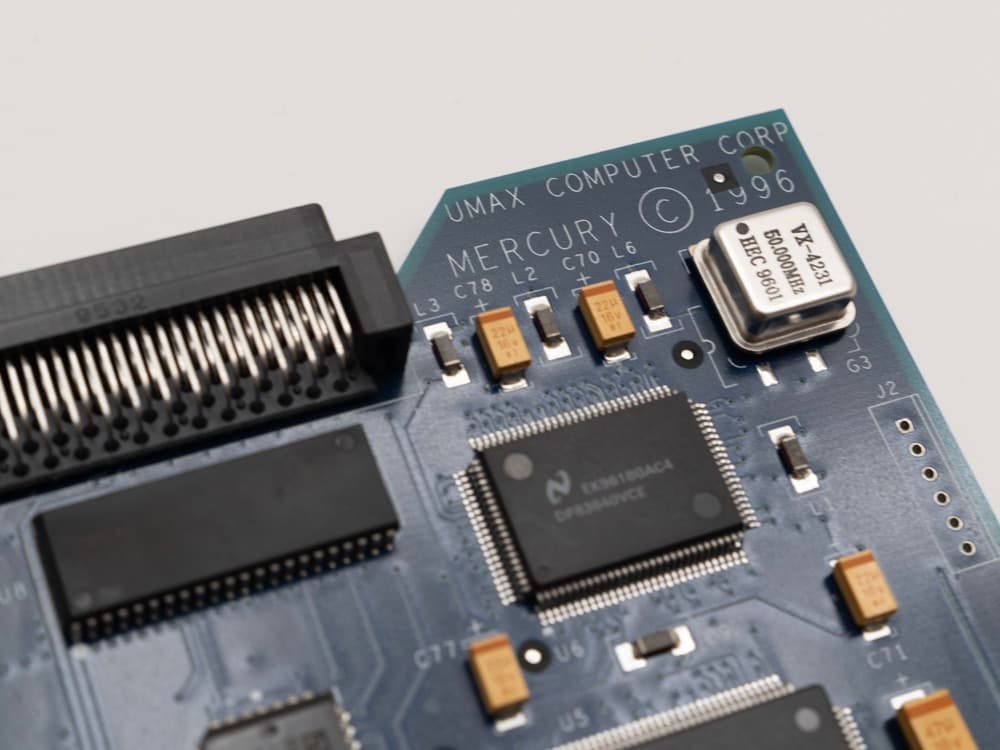 UMAX ストームサージ専用 UW SCSI + 100base-T カード