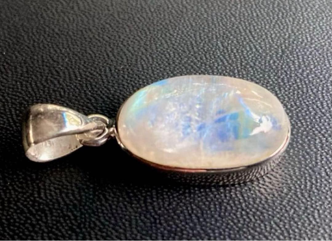 かな様用　月の女神が創造した愛の守護石　虹のロイヤルシャインブルームーンストーン