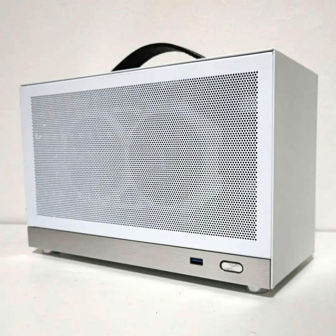 小型ゲーミングPC