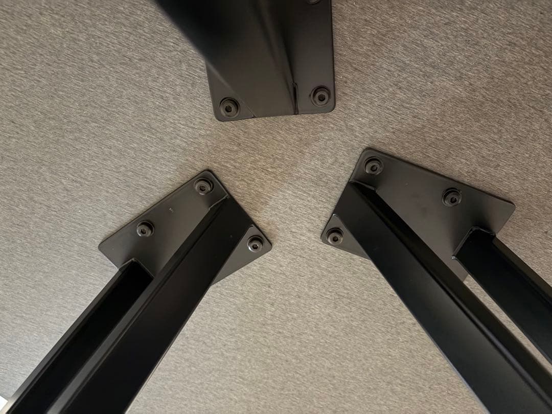 THE CAFE TABLE / リノリウム　かなでもの　ラウンドテーブル