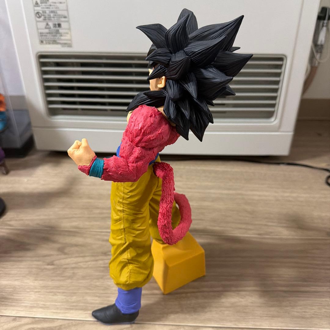 ドラゴンボールSMSP 孫悟空スーパーサイヤ人4 フィギュア
