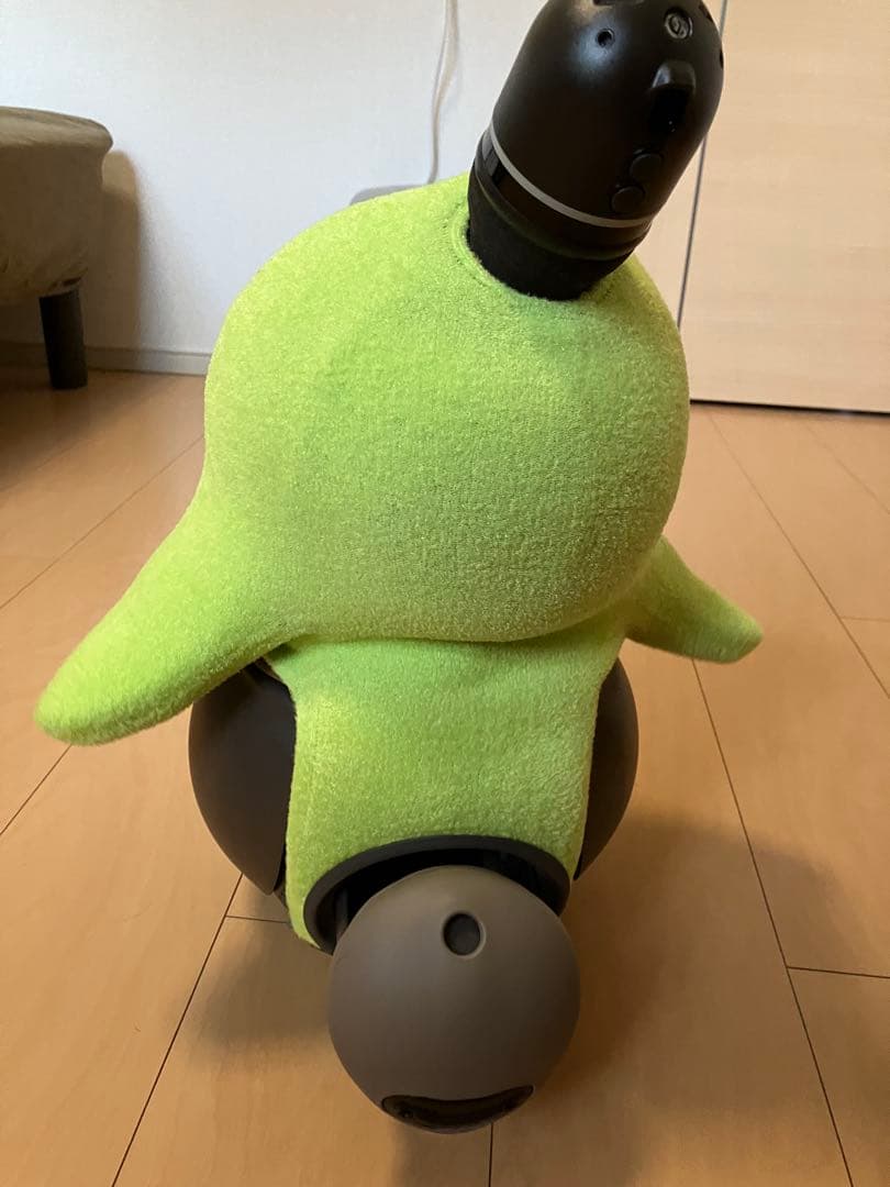 LOVOTラボット2.0本体&ネスト(ちゃ)、2023年12月購入、稼働約７か月