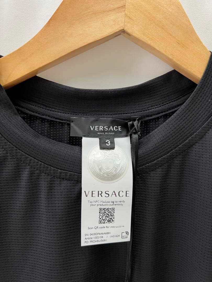 新品未使用！タグ付　定価4.1万 伊製 ヴェルサーチェ ノースリーブシャツ　3