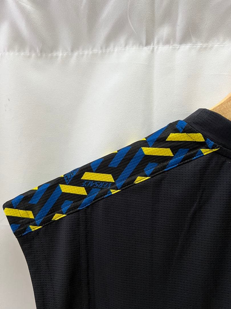 新品未使用！タグ付　定価4.1万 伊製 ヴェルサーチェ ノースリーブシャツ　3