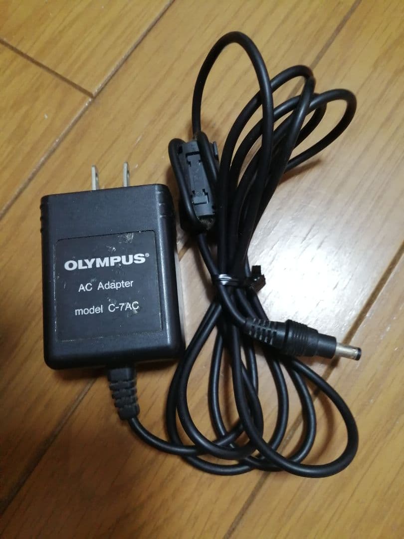 OLYMPUS C-830L　デジカメ　ACアダプター　備品完備　平成レトロ