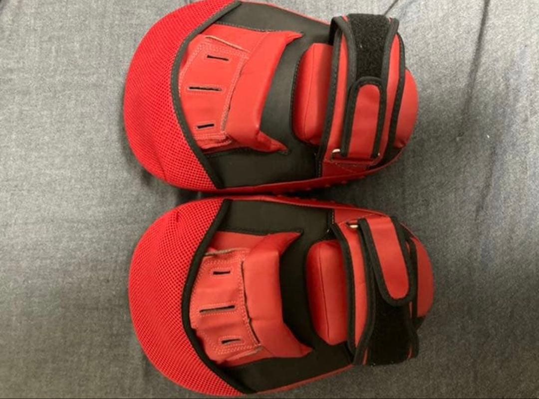 フェアテックス Fairtex マックスパンチングミット ブラック&レッド