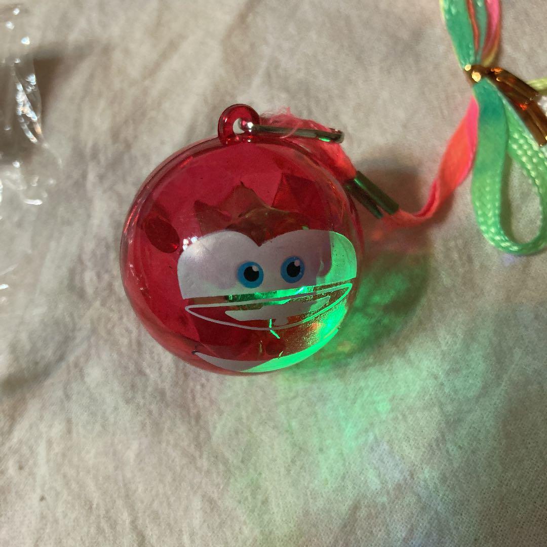 ディズニー　まんまる光るペンダント　新品未使用　カーズ　ライトニングマックイーン