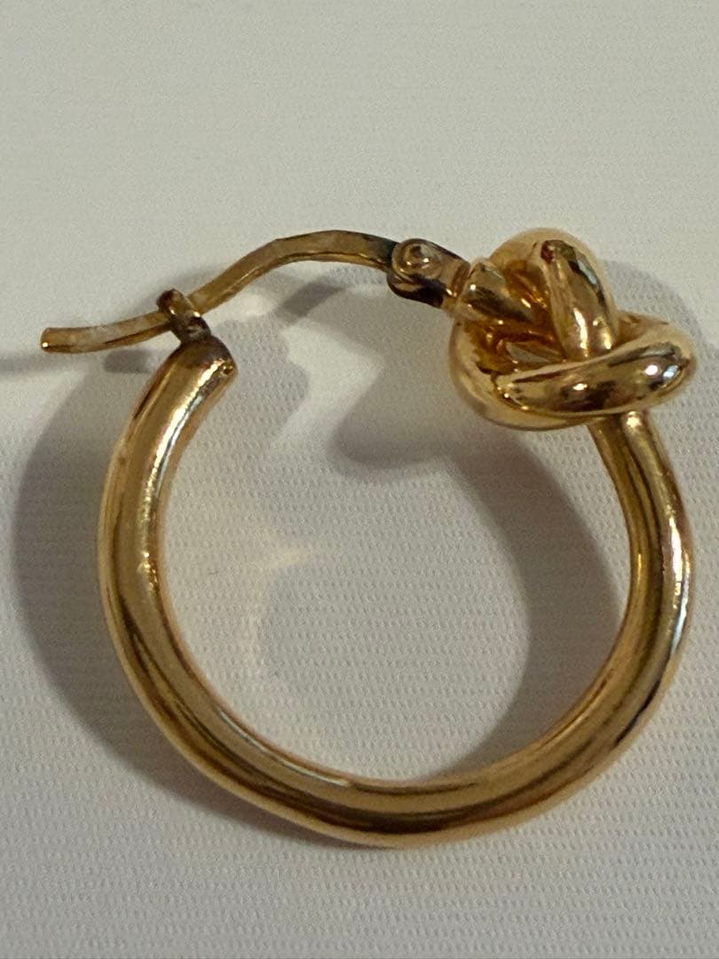 【極美品】CELINE セリーヌ ノットスモールフープピアス　ゴールド　ピアス