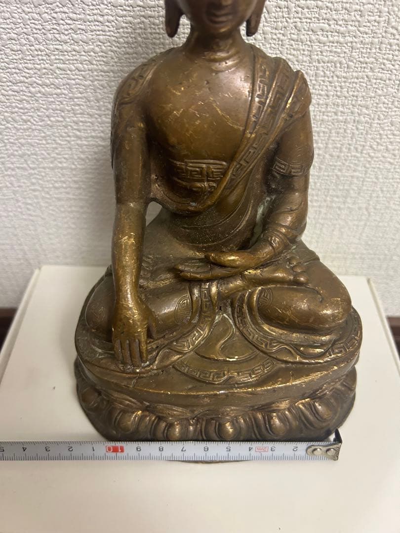 释迦牟尼坐像，真鍮製，重約2000克