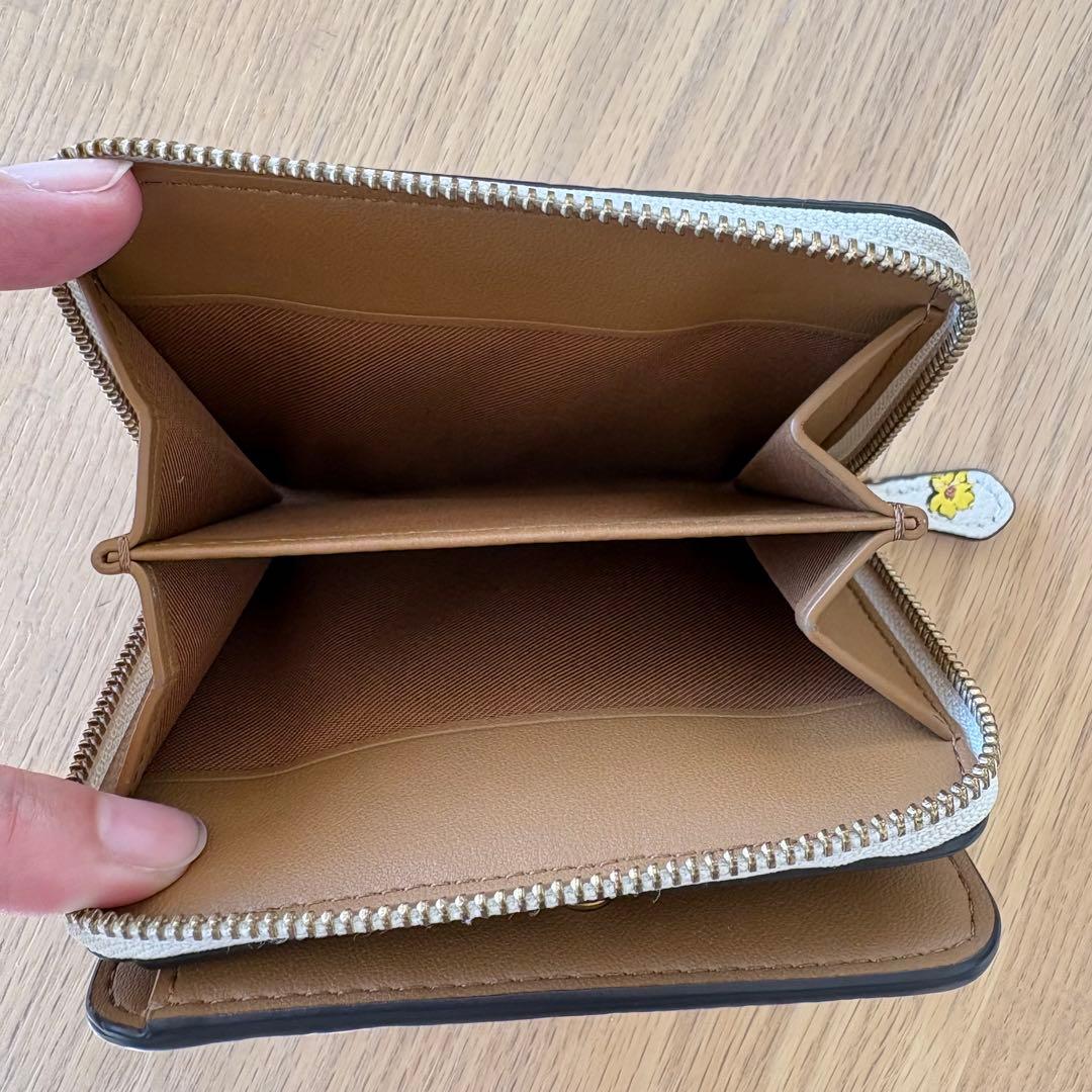 【美品】COACH フラワープリント 二つ折り財布