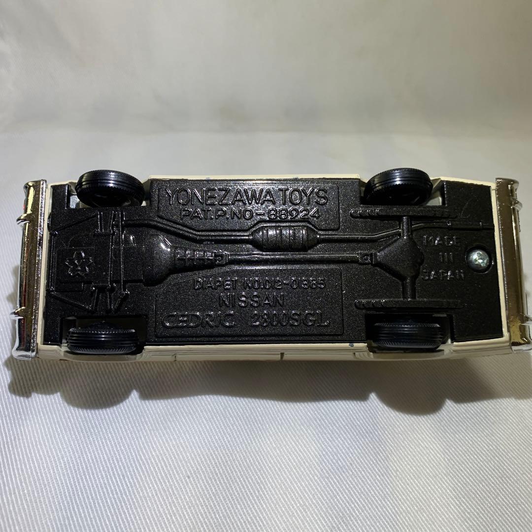 ダイヤペット日産セドリックタクシー