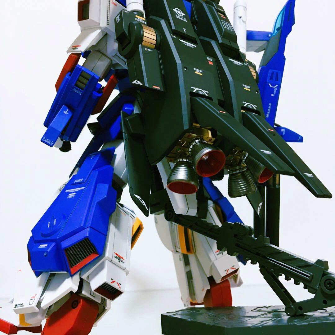 ガンプラ 完成品 1/100 MG フルアーマー ZZ ガンダム