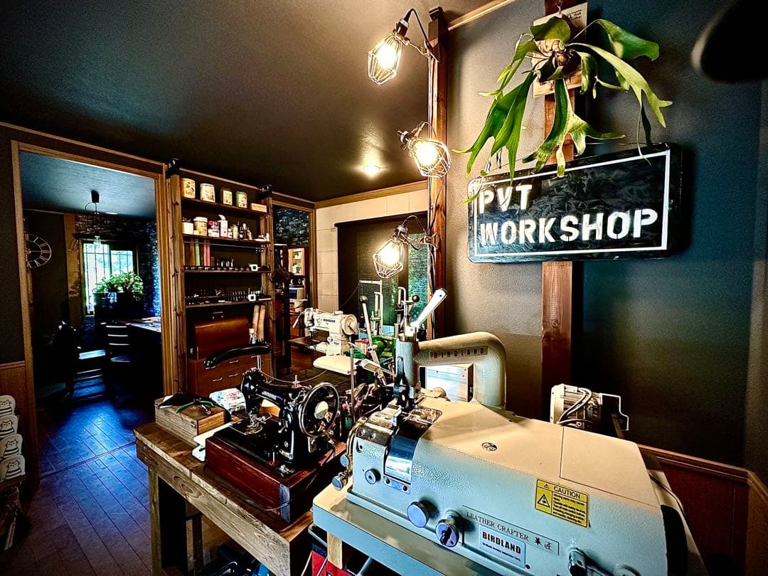 Pvt.Workshop極 本革デッキケース　ダークブラウン