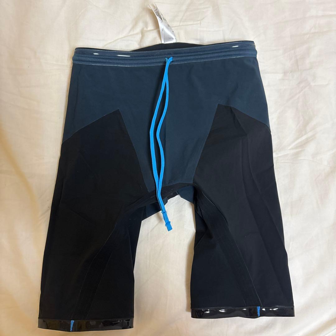 【1回のみ使用】arena 競泳水着 アクアフォースストーム 黒Mサイズ