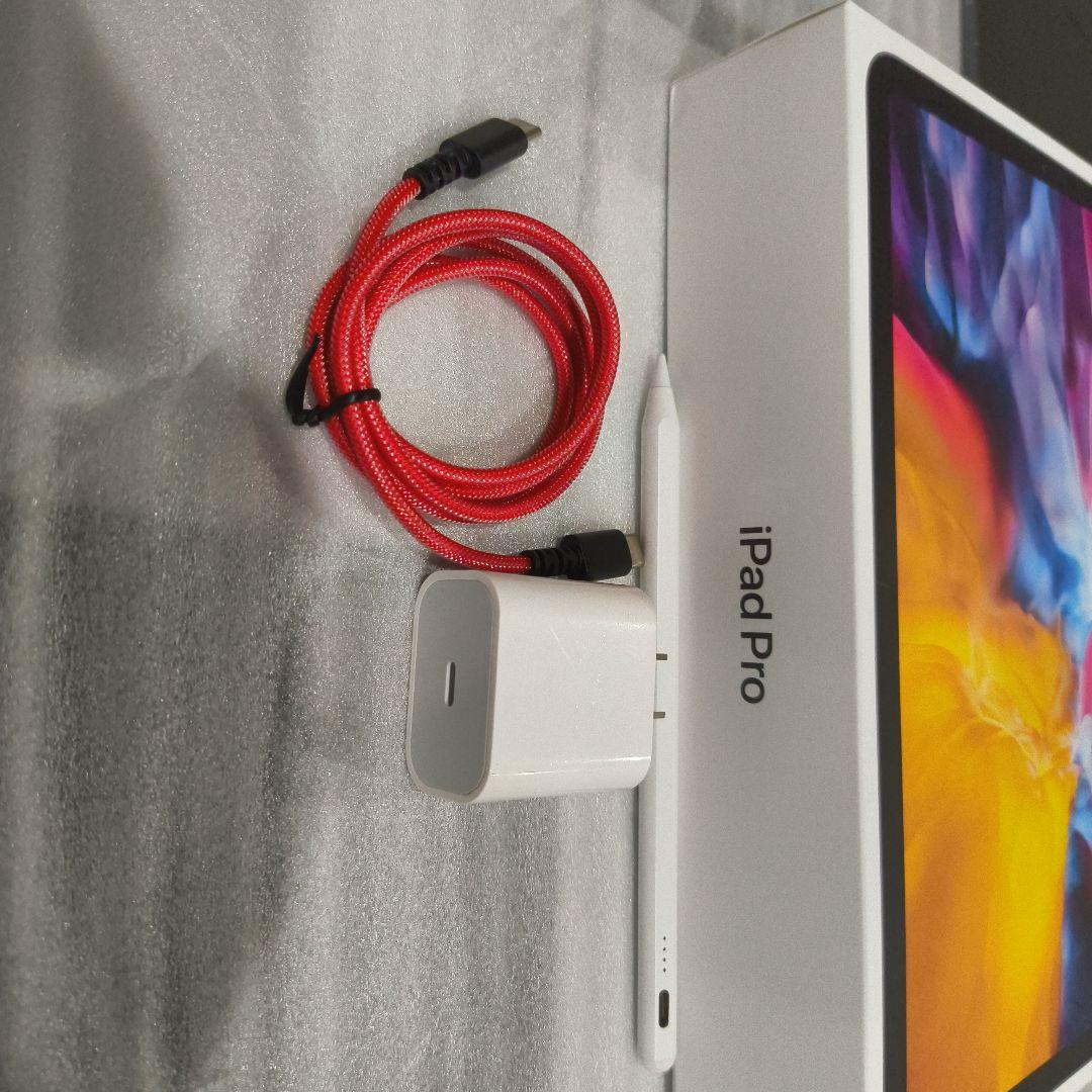 iPad Pro 11 第2世代 128GB +ペン +キーボード電池97%