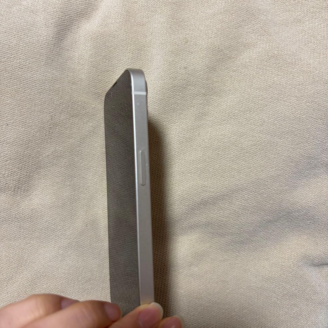 iPhone13 128gbスターライト