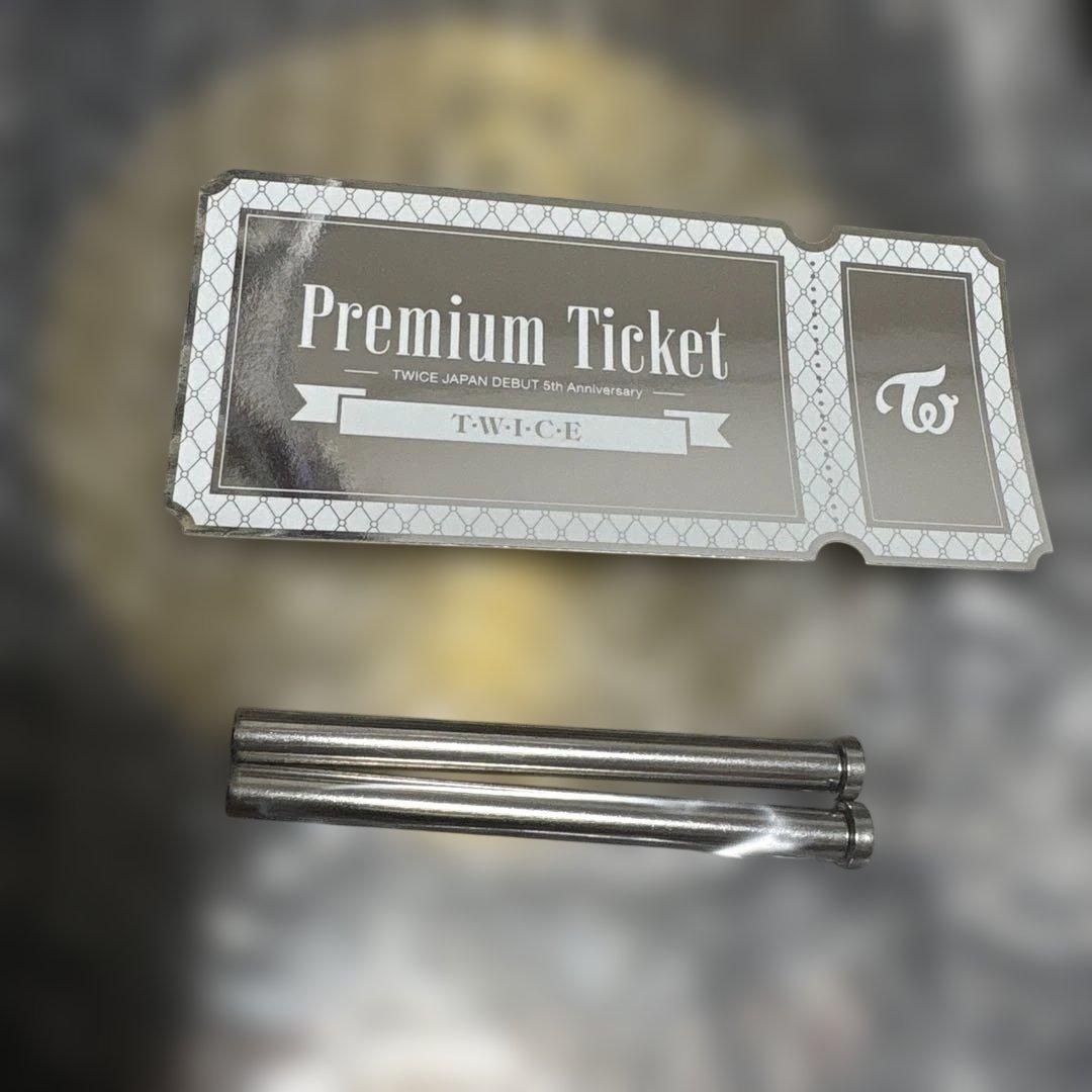 TWICE 5周年記念 ゴールドディスク風アクリルスタンド