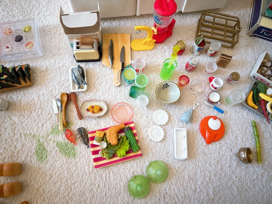 リーメント　流し台　勉強机　ケーキショーケースなど