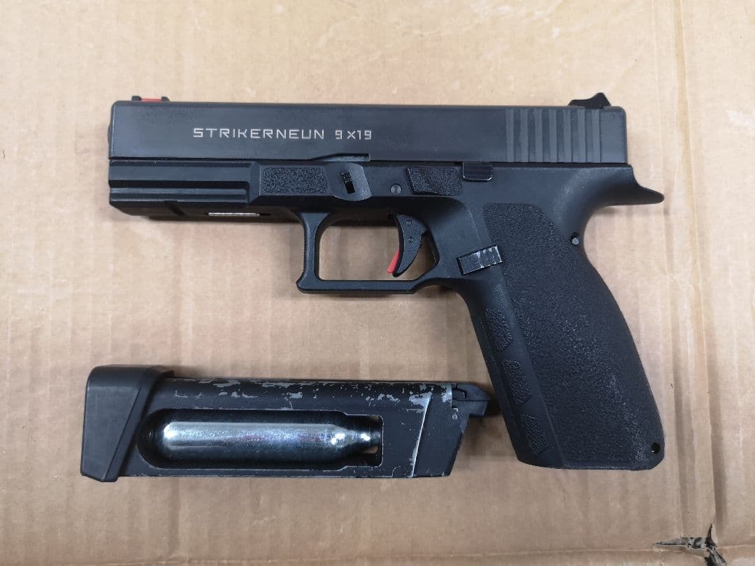 あ*ー様 カーボネイト　ストライカー9