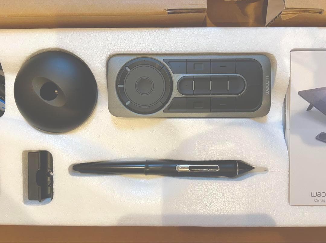 Wacom　Cintiq Pro 24 　TDTK-2420/K0