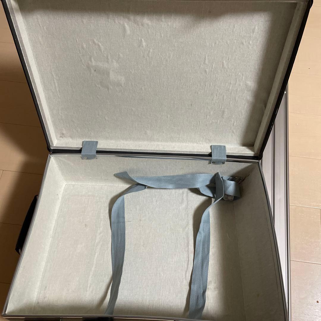 ［美品］グローブトロッター　オリジナル　キャリーケース　ベルト付　機内持ち込み