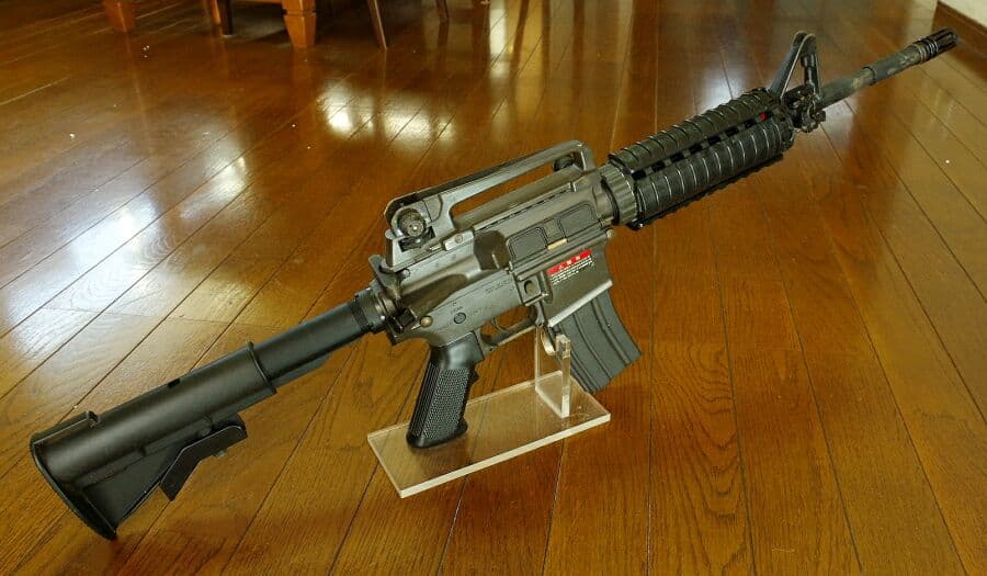 東京マルイ コルト M4A1カービン RISバージョン