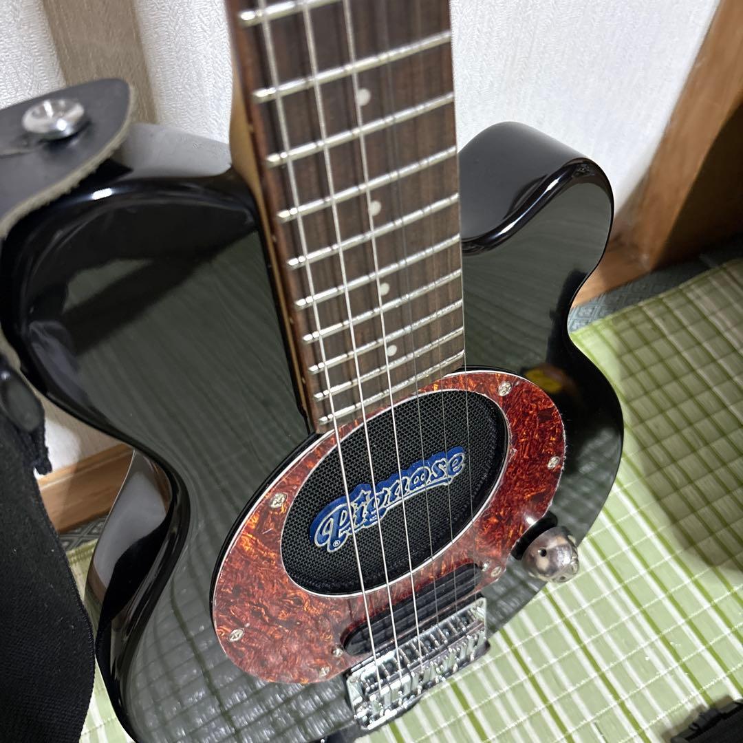 美品　Pignose ピグノーズ アンプ内蔵 ミニ エレキギター　ソフトケース付