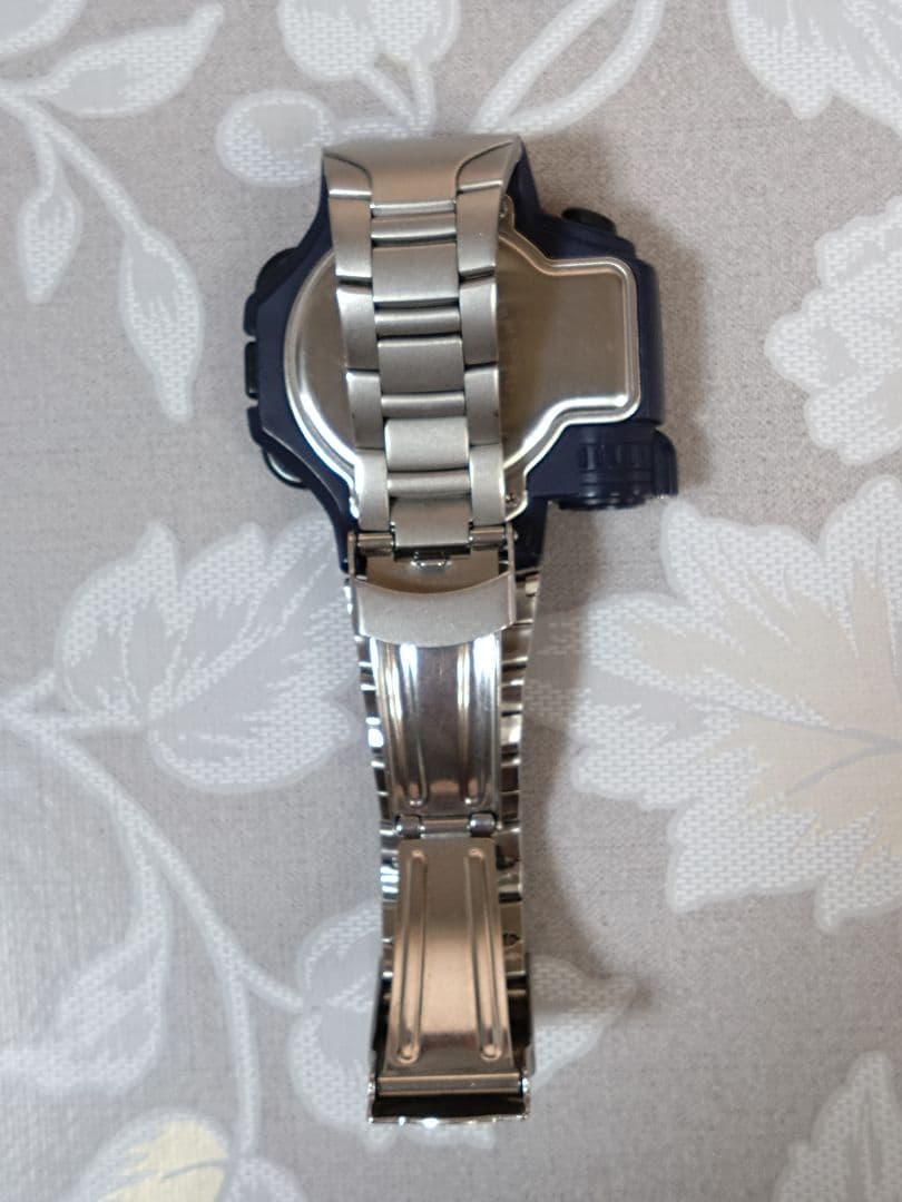 温度が測れる紳士腕時計