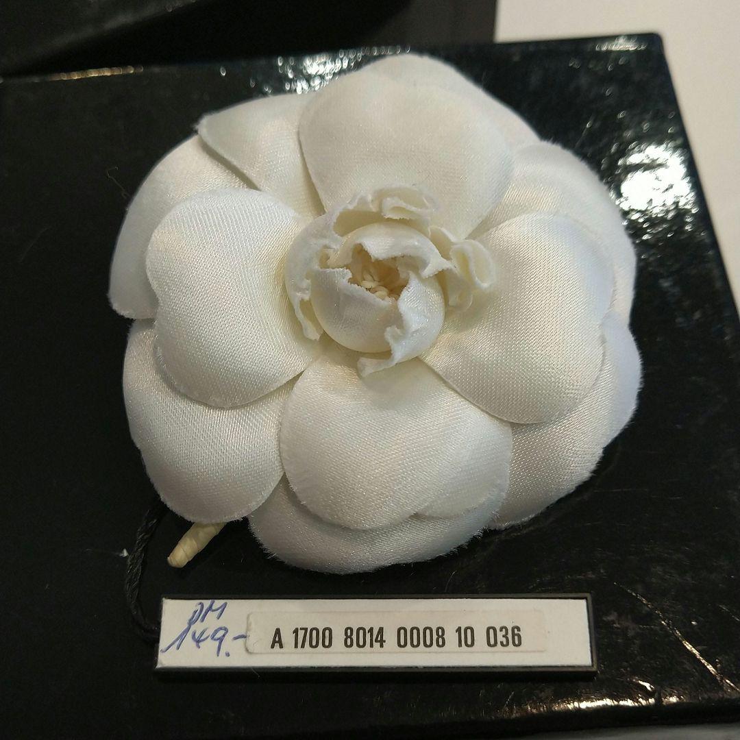 CHANEL カメリア コサージュ