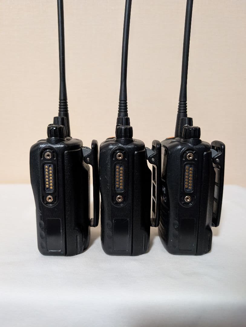 スタンダード デジタル簡易無線機 免許局 VXD450U イヤホン付3台セット