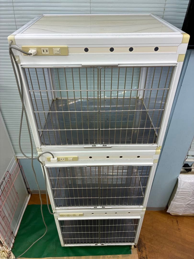 新年❗️特別値引中‼️GB PRO ペットマンション 3面クリアフィックス窓3段