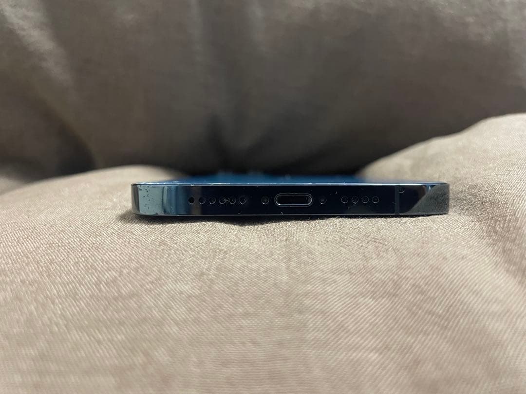 Apple iPhone 12 Pro Max 128GB 背面ひび割れ