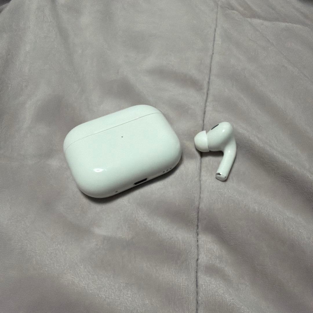 AirPods pro2本体 ホワイト 充電ケース付き