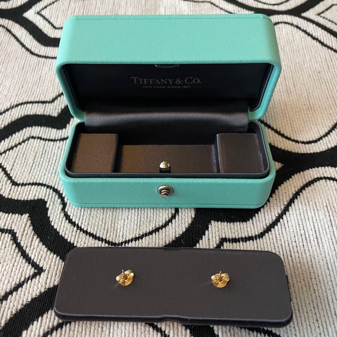 ティファニー　Tスマイル　ミニピアス　Tiffany ティースマイル　ミニピアス