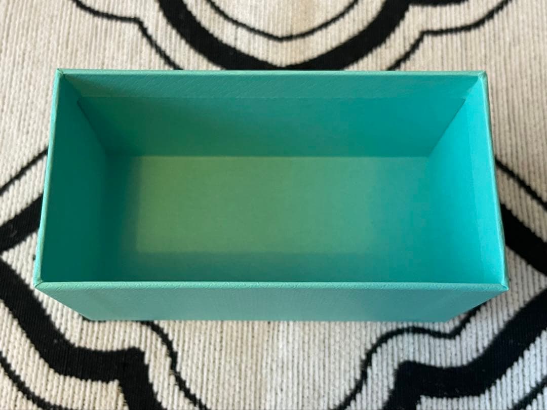 ティファニー　Tスマイル　ミニピアス　Tiffany ティースマイル　ミニピアス