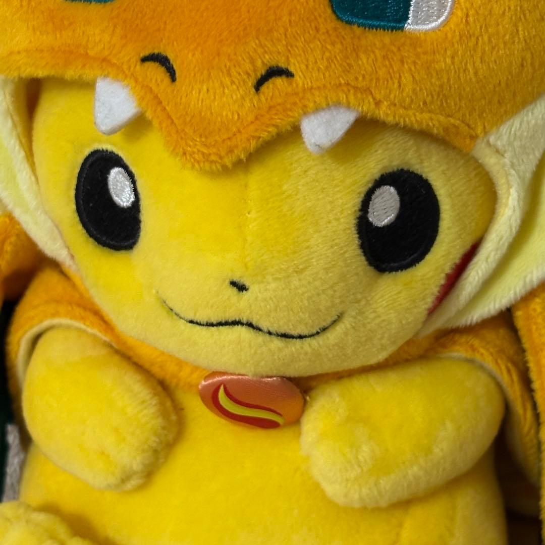 ポケモンセンター メガトウキョー限定 リザードンポンチョ ピカチュウ ぬいぐるみ