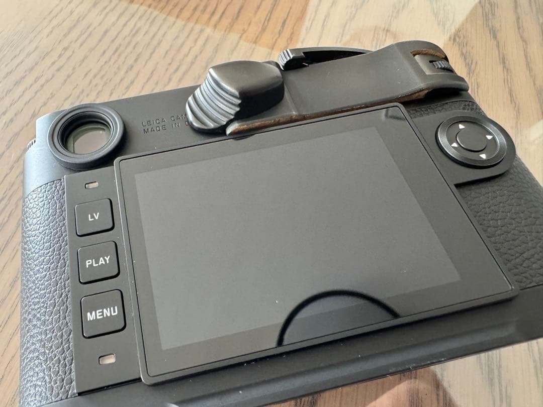 Leica ライカ M10 モノクローム　グリップ　予備バッテリー付き