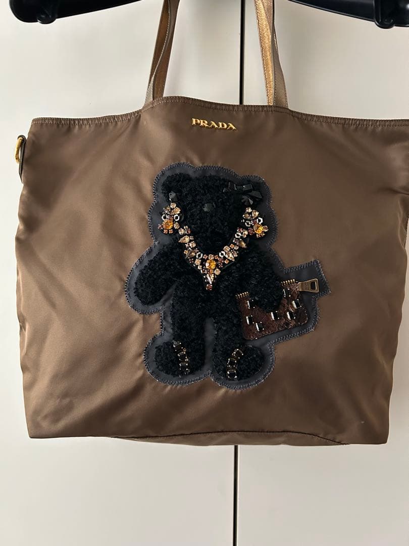 PRADA クマ刺繍ビジュー バッグ